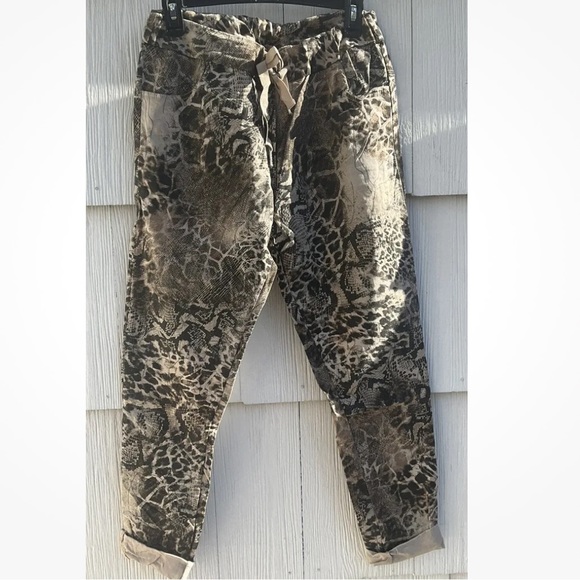 Venti 6 python/ leopard crinkle jogger, made in Italy - Picture 1 of 3